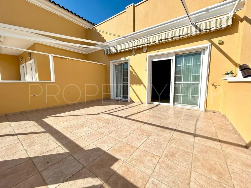 Apartamento en venta con 3 dormitorios en Villamartin