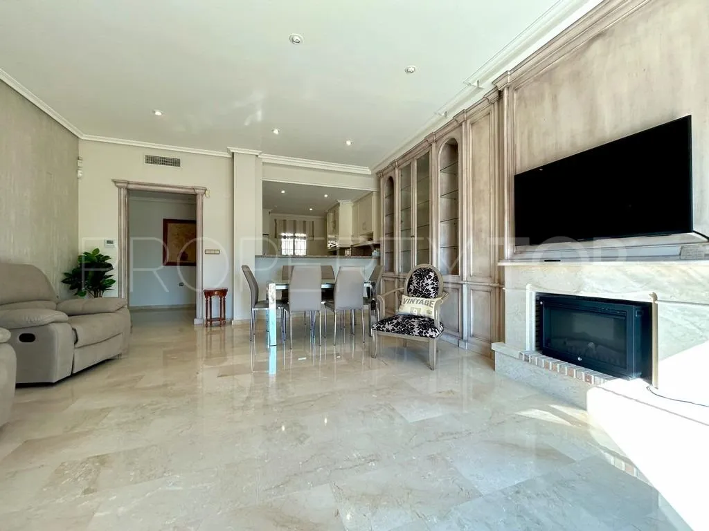 Apartamento en venta con 3 dormitorios en Villamartin