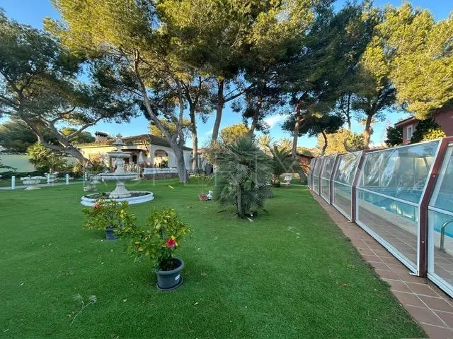 Buy Villamartin 3 bedrooms villa
