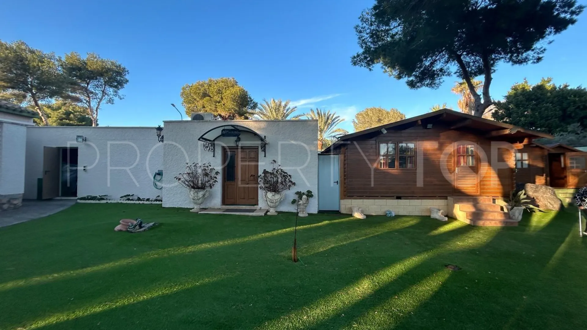 Buy Villamartin 3 bedrooms villa