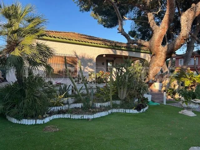 Buy Villamartin 3 bedrooms villa