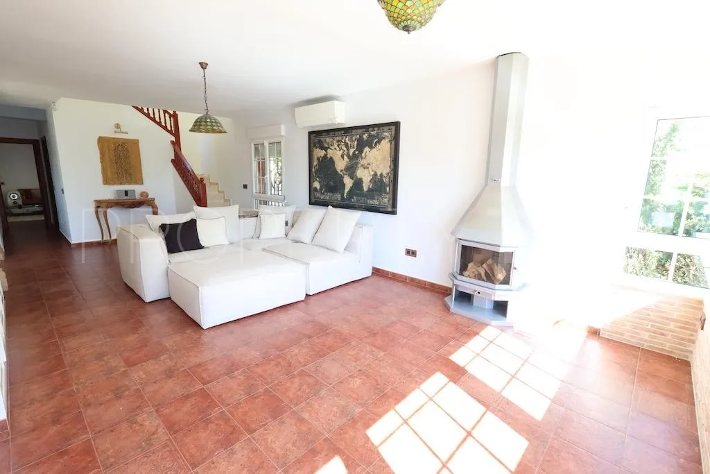 Comprar villa en Rioja de 4 dormitorios