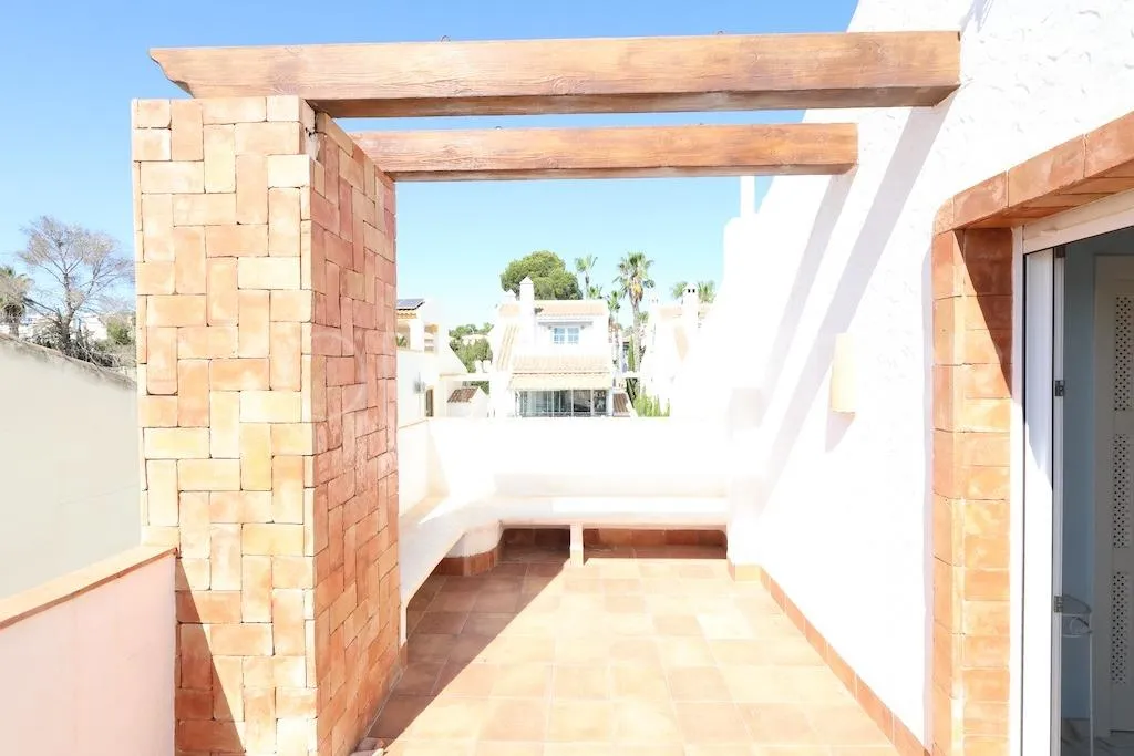 Comprar villa en Rioja de 4 dormitorios