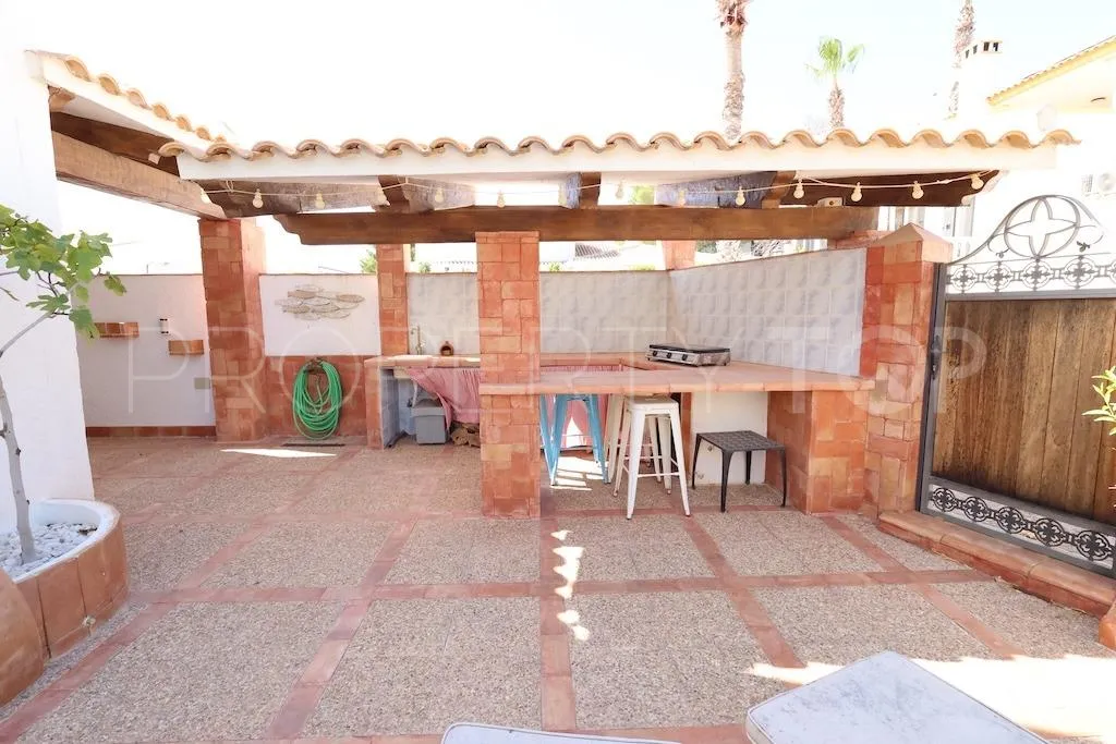 Comprar villa en Rioja de 4 dormitorios
