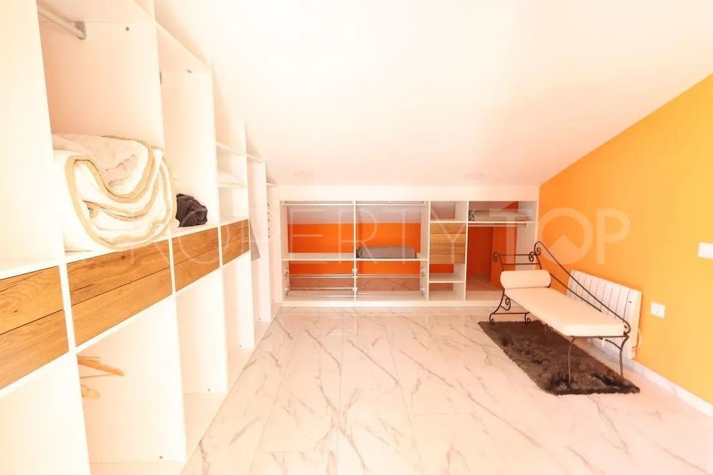 Comprar villa en Rioja de 4 dormitorios