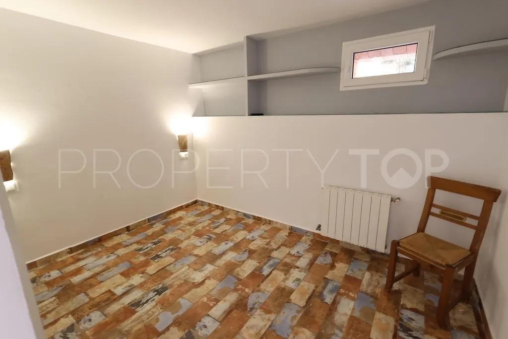 Comprar villa en Rioja de 4 dormitorios