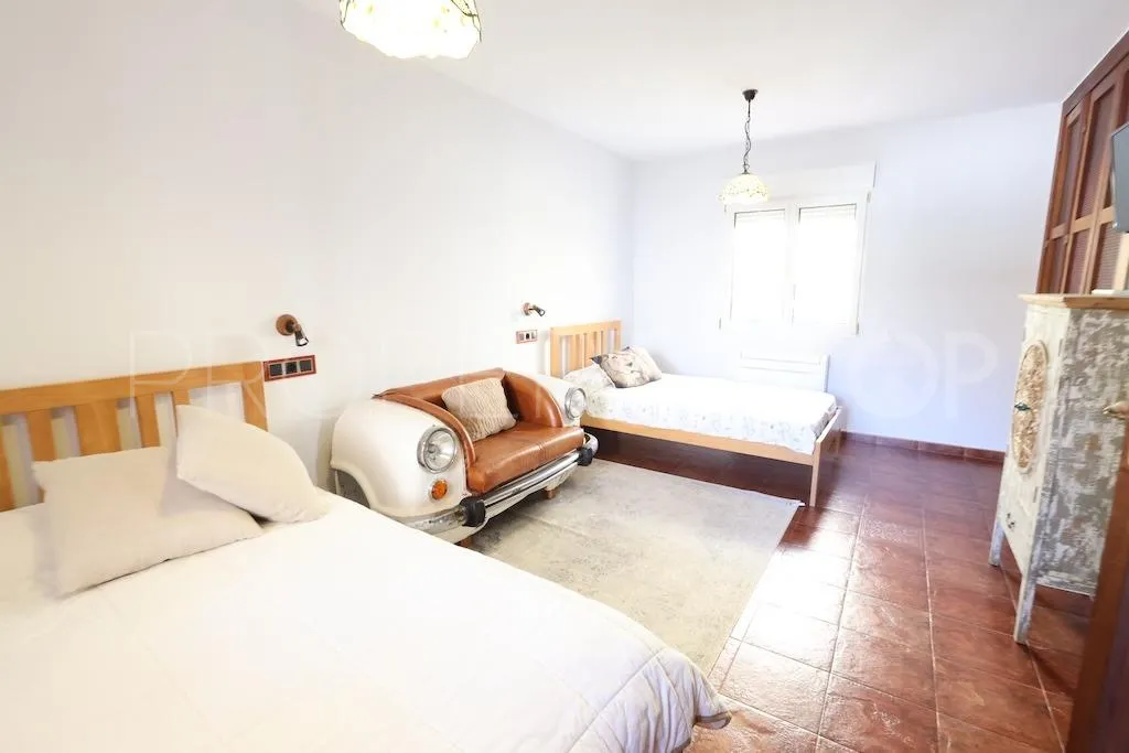 Comprar villa en Rioja de 4 dormitorios