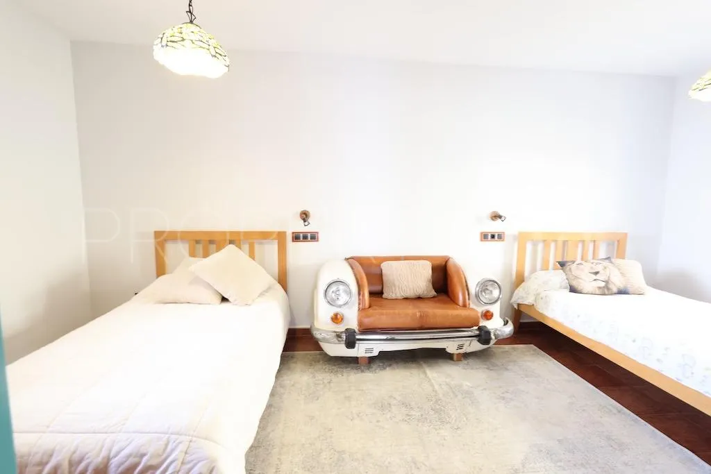 Comprar villa en Rioja de 4 dormitorios