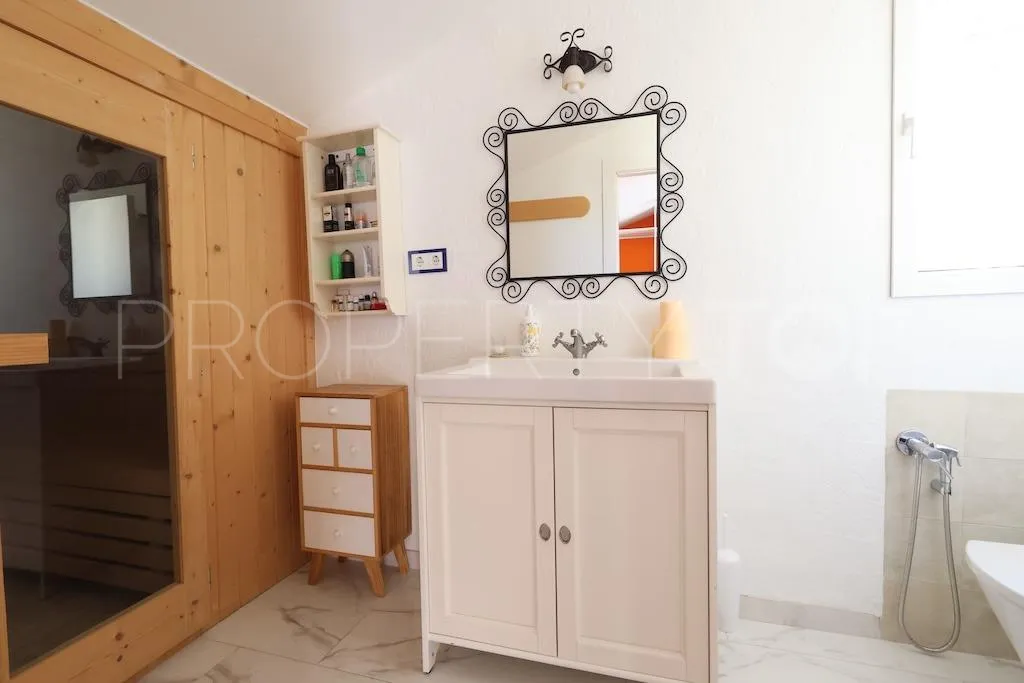 Comprar villa en Rioja de 4 dormitorios