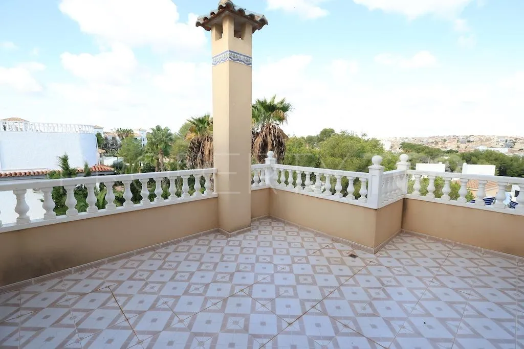 Villa con 5 dormitorios a la venta en Rioja