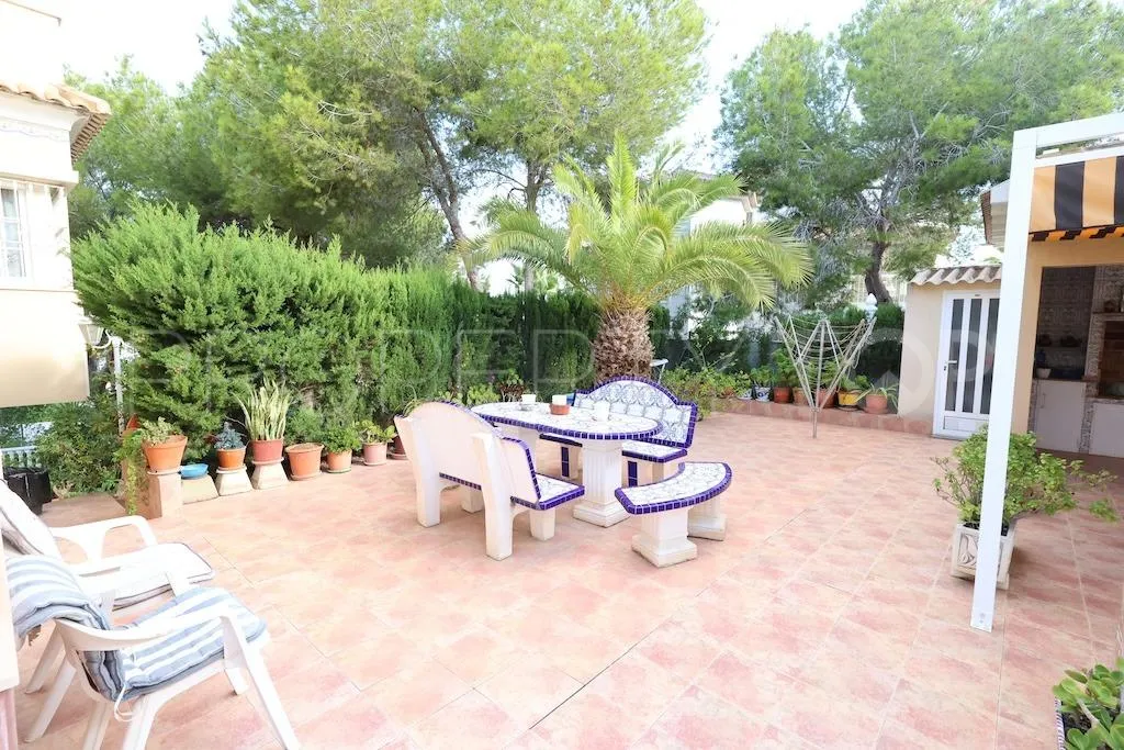 Villa con 5 dormitorios a la venta en Rioja