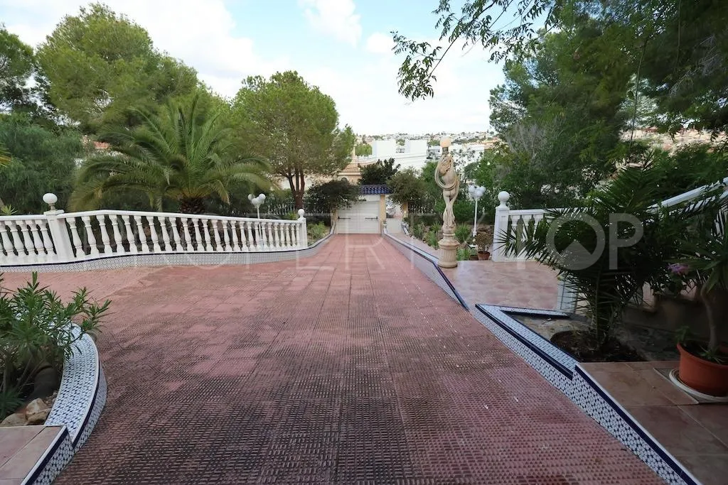 Villa con 5 dormitorios a la venta en Rioja