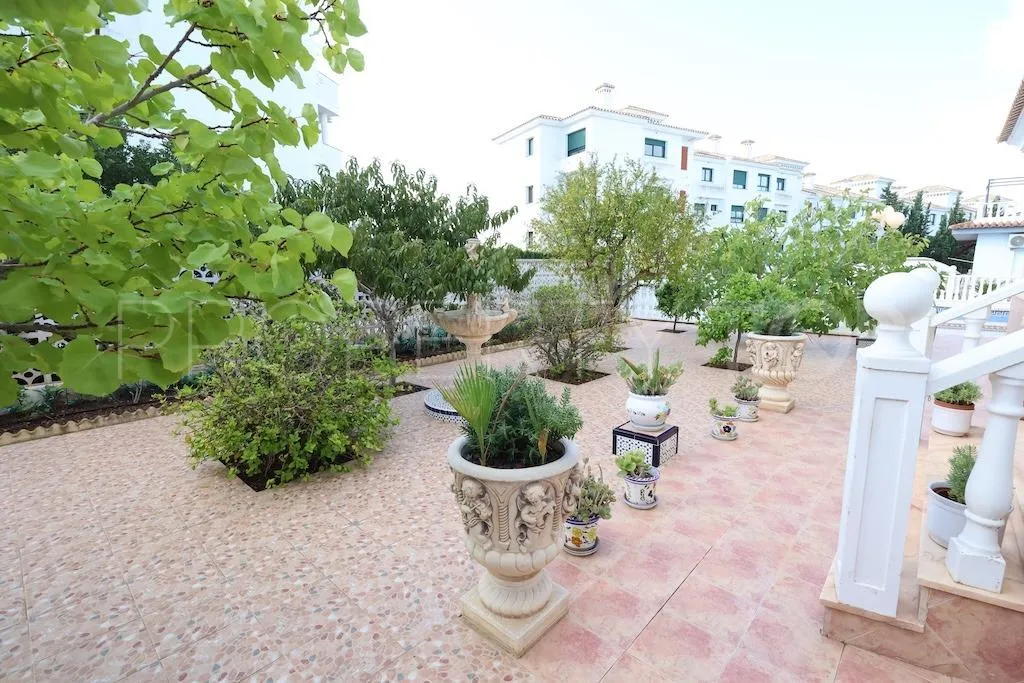 Villa con 5 dormitorios a la venta en Rioja