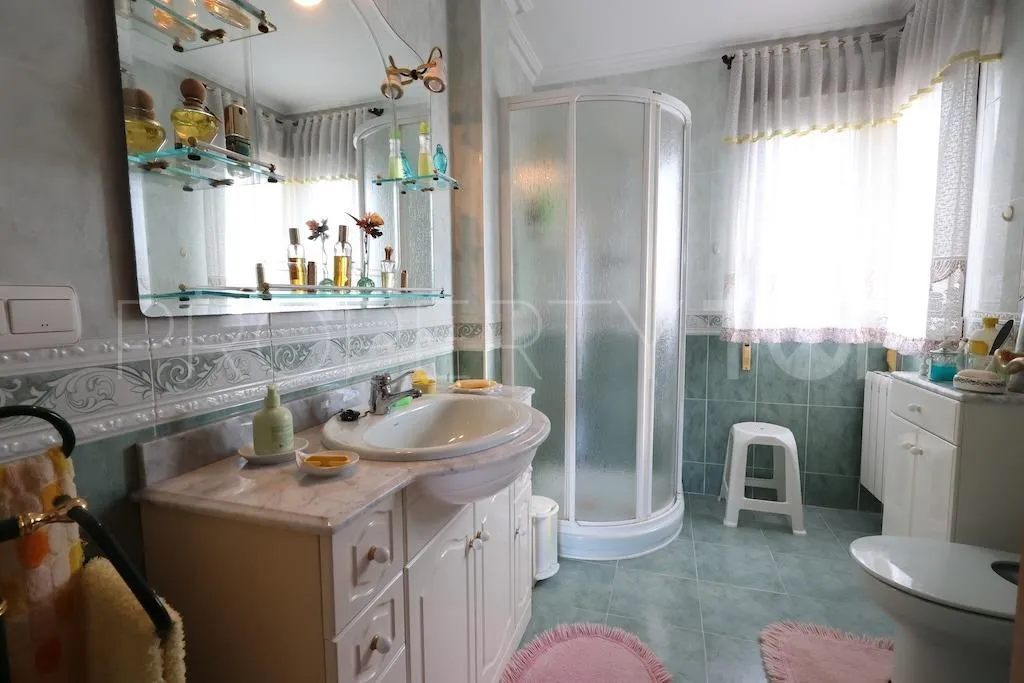 Villa con 5 dormitorios a la venta en Rioja