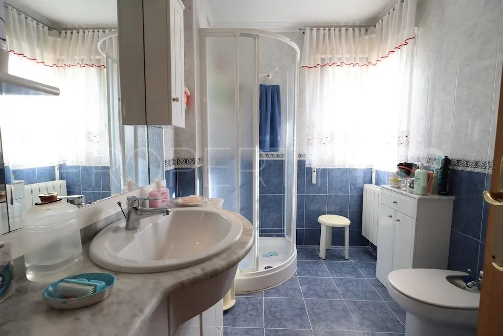 Villa con 5 dormitorios a la venta en Rioja