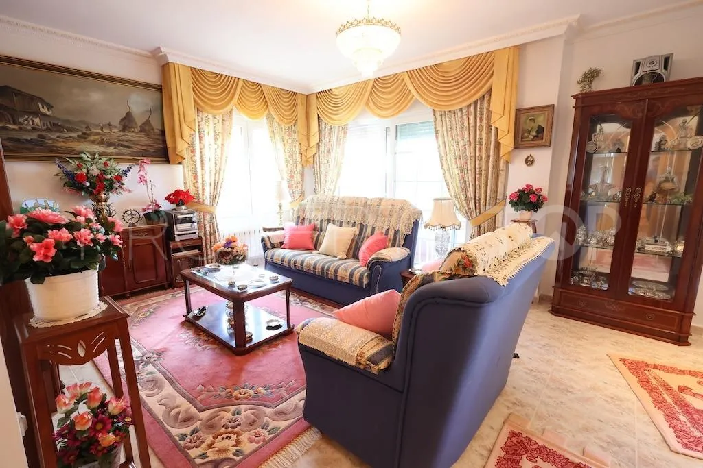 Villa con 5 dormitorios a la venta en Rioja