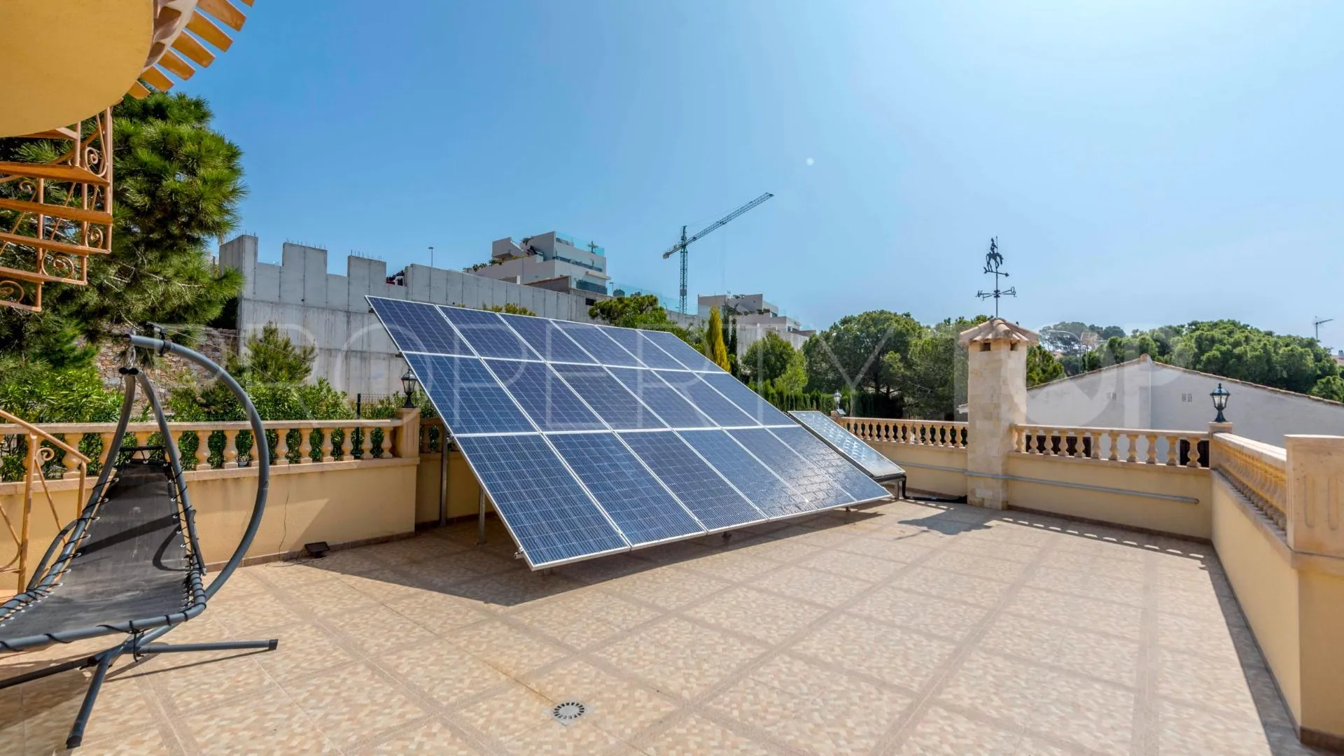 Villa for sale in Villamartin with 4 bedrooms