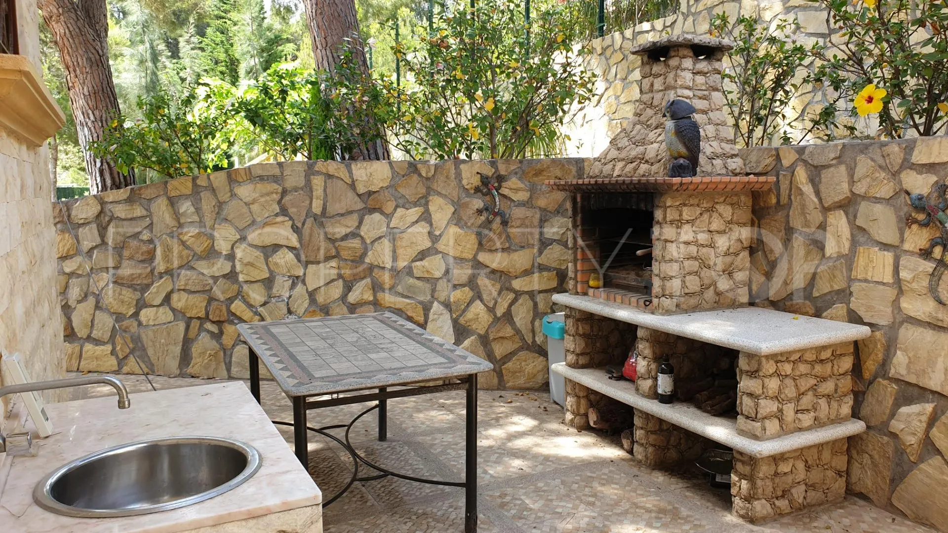 Villa for sale in Villamartin with 4 bedrooms
