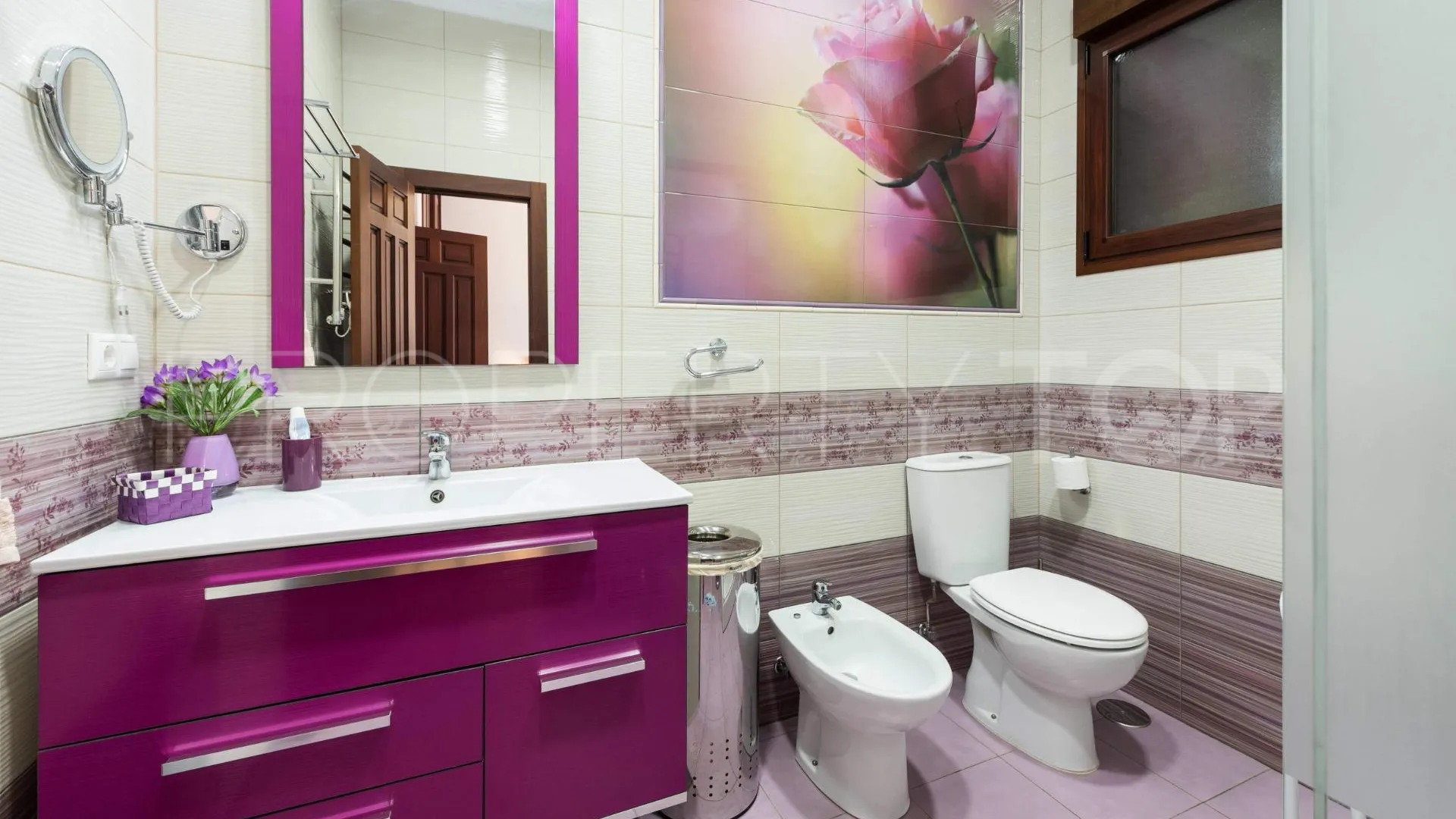 Villa for sale in Villamartin with 4 bedrooms
