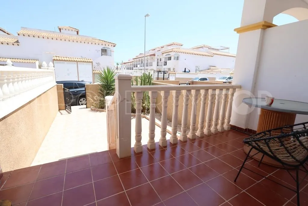 Punta Prima, adosado de 2 dormitorios a la venta