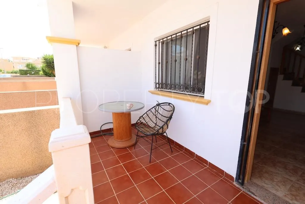 Punta Prima, adosado de 2 dormitorios a la venta