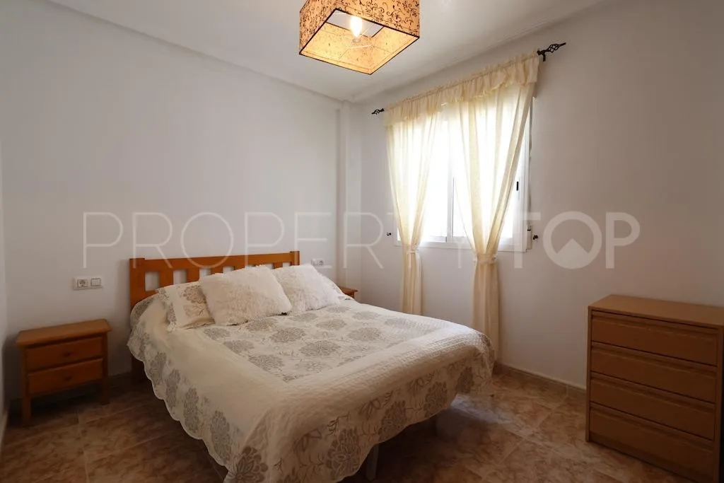 Punta Prima, adosado de 2 dormitorios a la venta