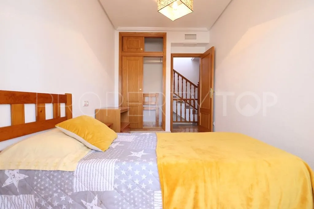 Punta Prima, adosado de 2 dormitorios a la venta