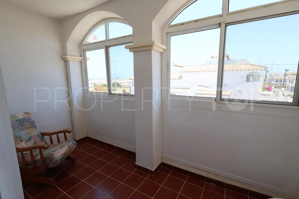 Punta Prima, adosado de 2 dormitorios a la venta