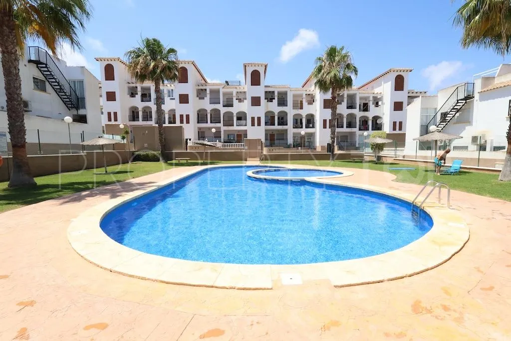 Punta Prima, adosado de 2 dormitorios a la venta