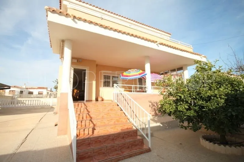 Villa con 5 dormitorios en venta en Torrevieja