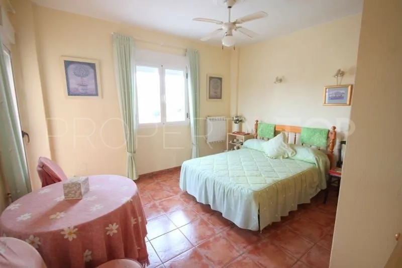 Villa con 5 dormitorios en venta en Torrevieja