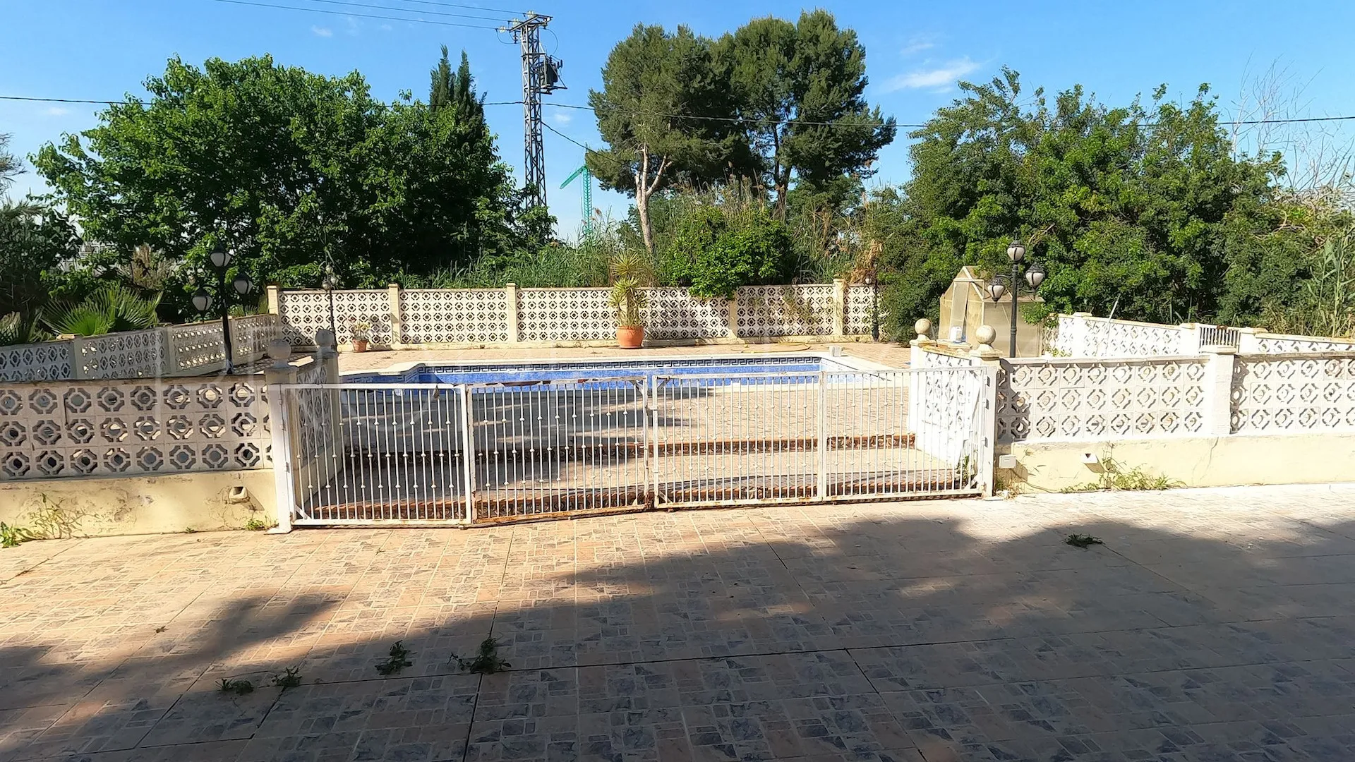 Villa en venta con 4 dormitorios en Dolores