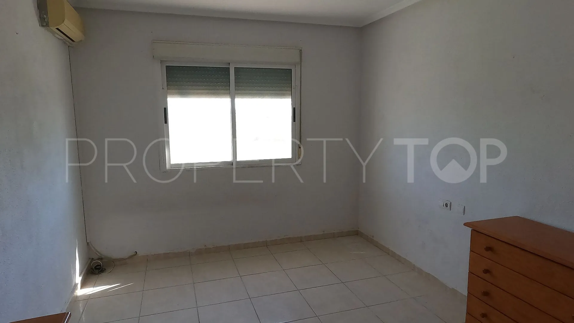 Villa en venta con 4 dormitorios en Dolores