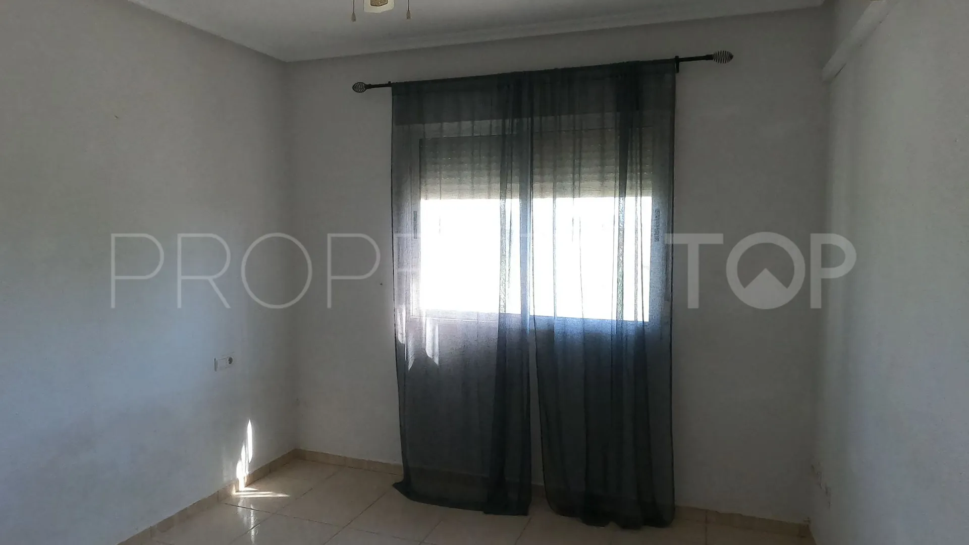 Villa en venta con 4 dormitorios en Dolores