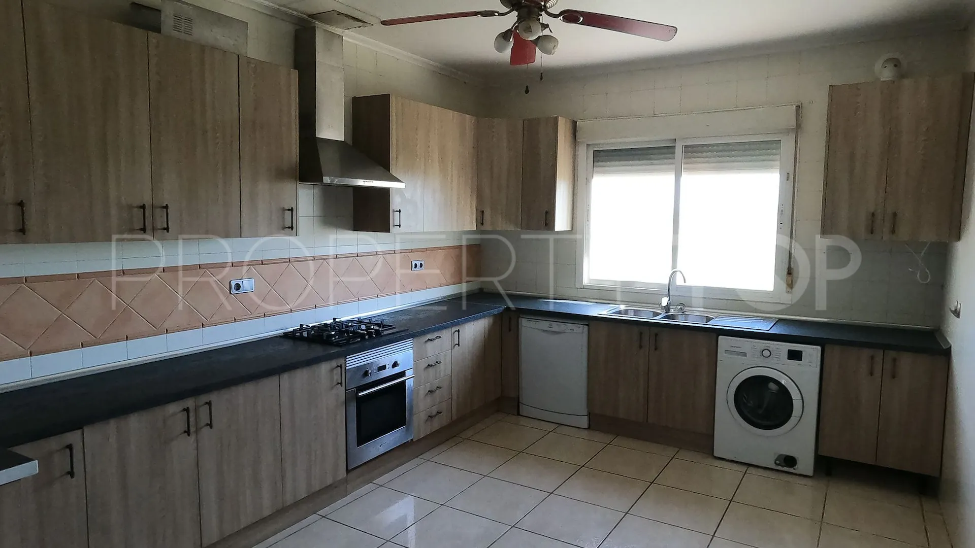 Villa en venta con 4 dormitorios en Dolores