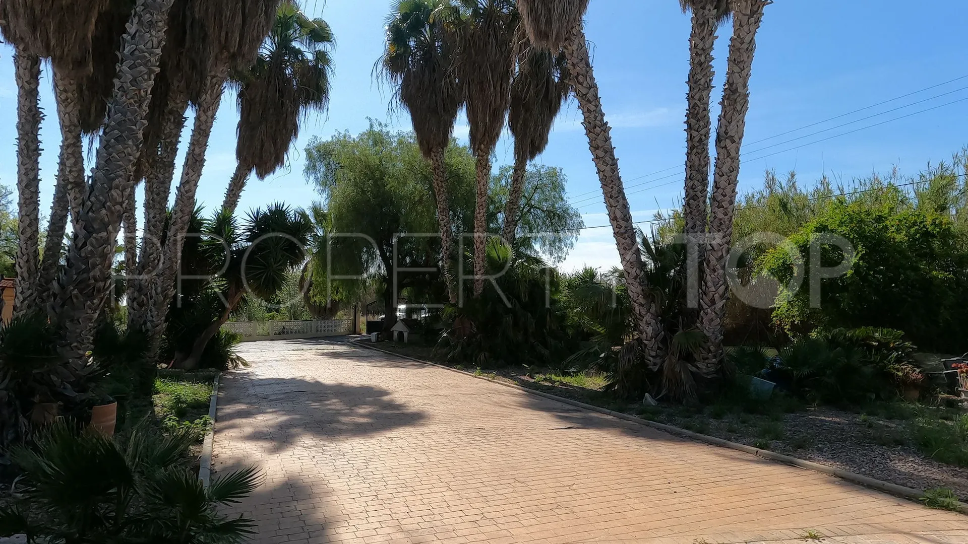 Villa en venta con 4 dormitorios en Dolores