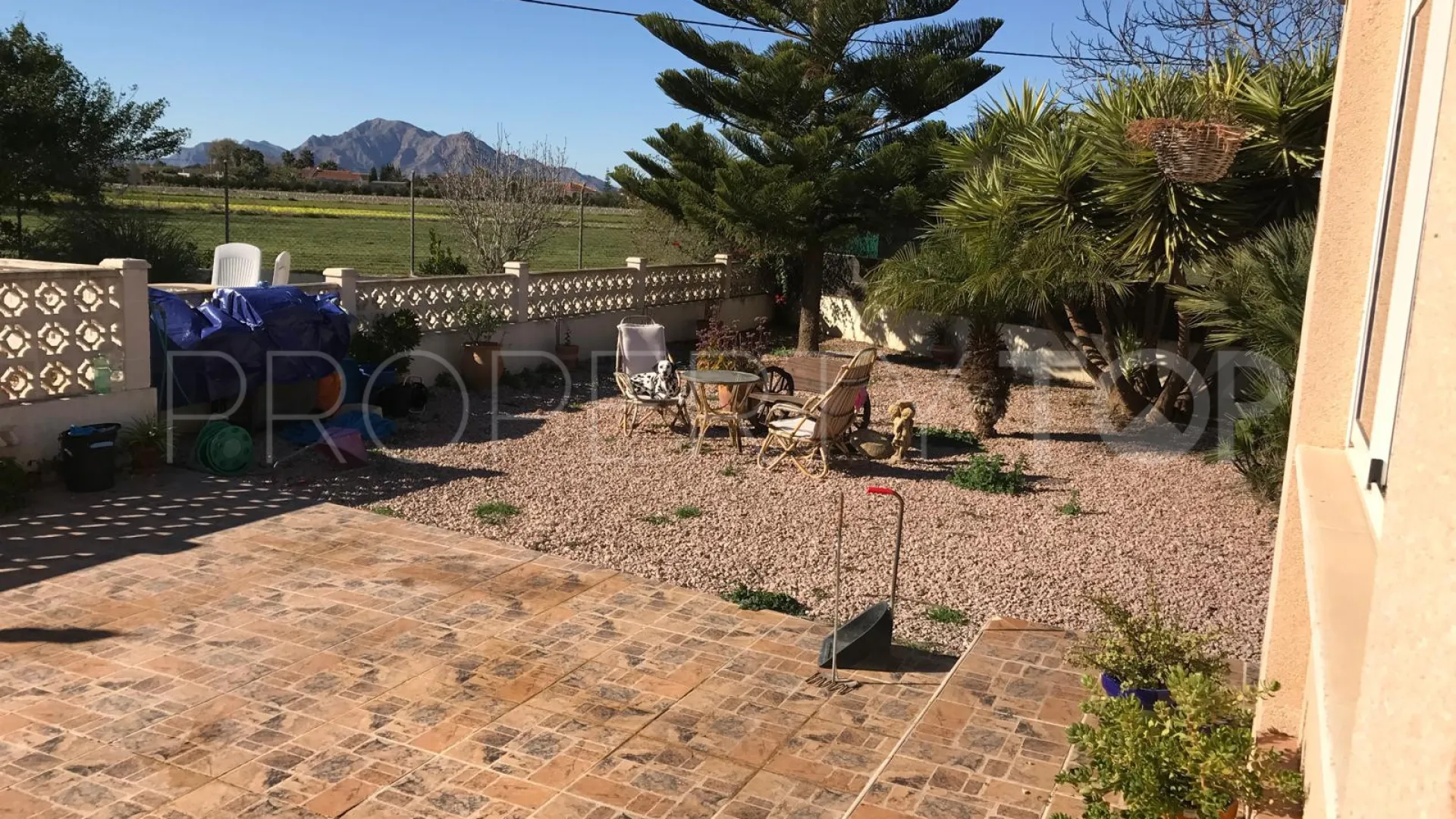 Villa en venta con 4 dormitorios en Dolores