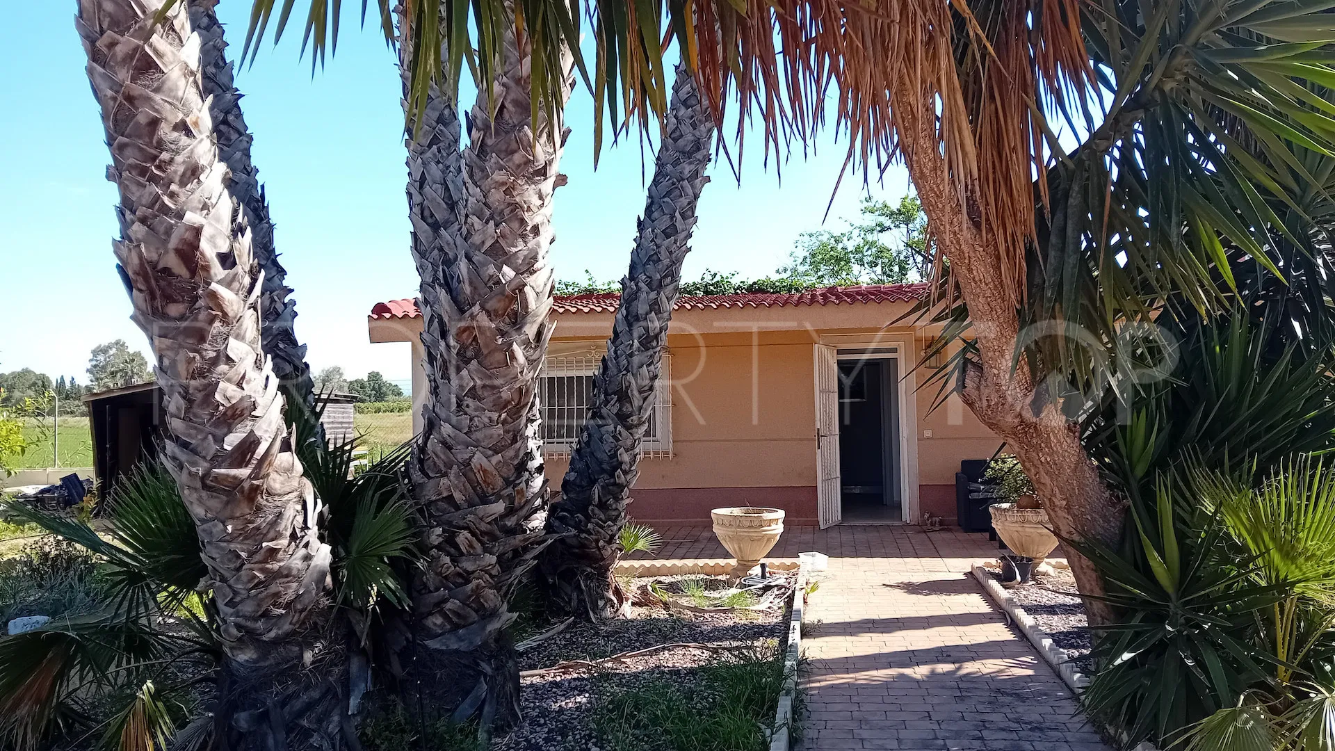 Villa en venta con 4 dormitorios en Dolores