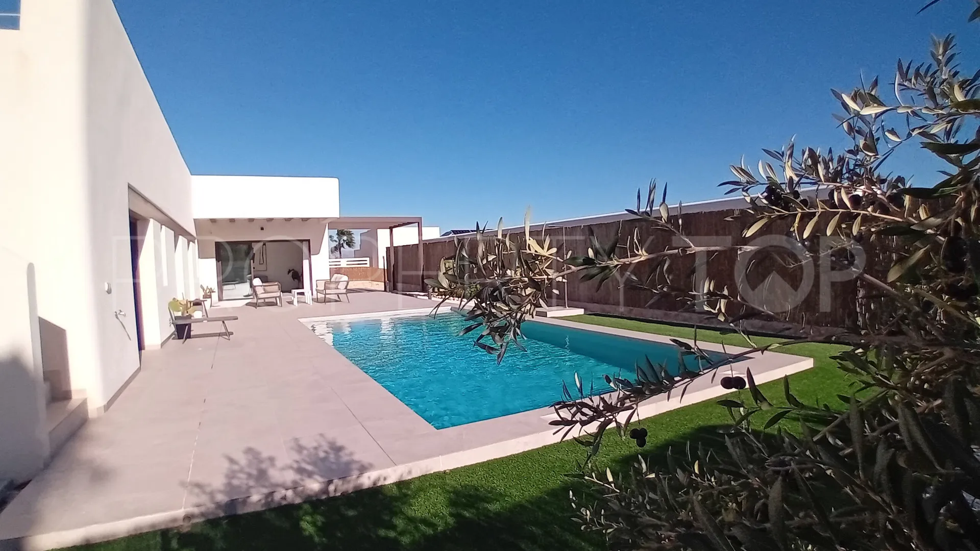 Villa en venta de 3 dormitorios en La Finca Golf