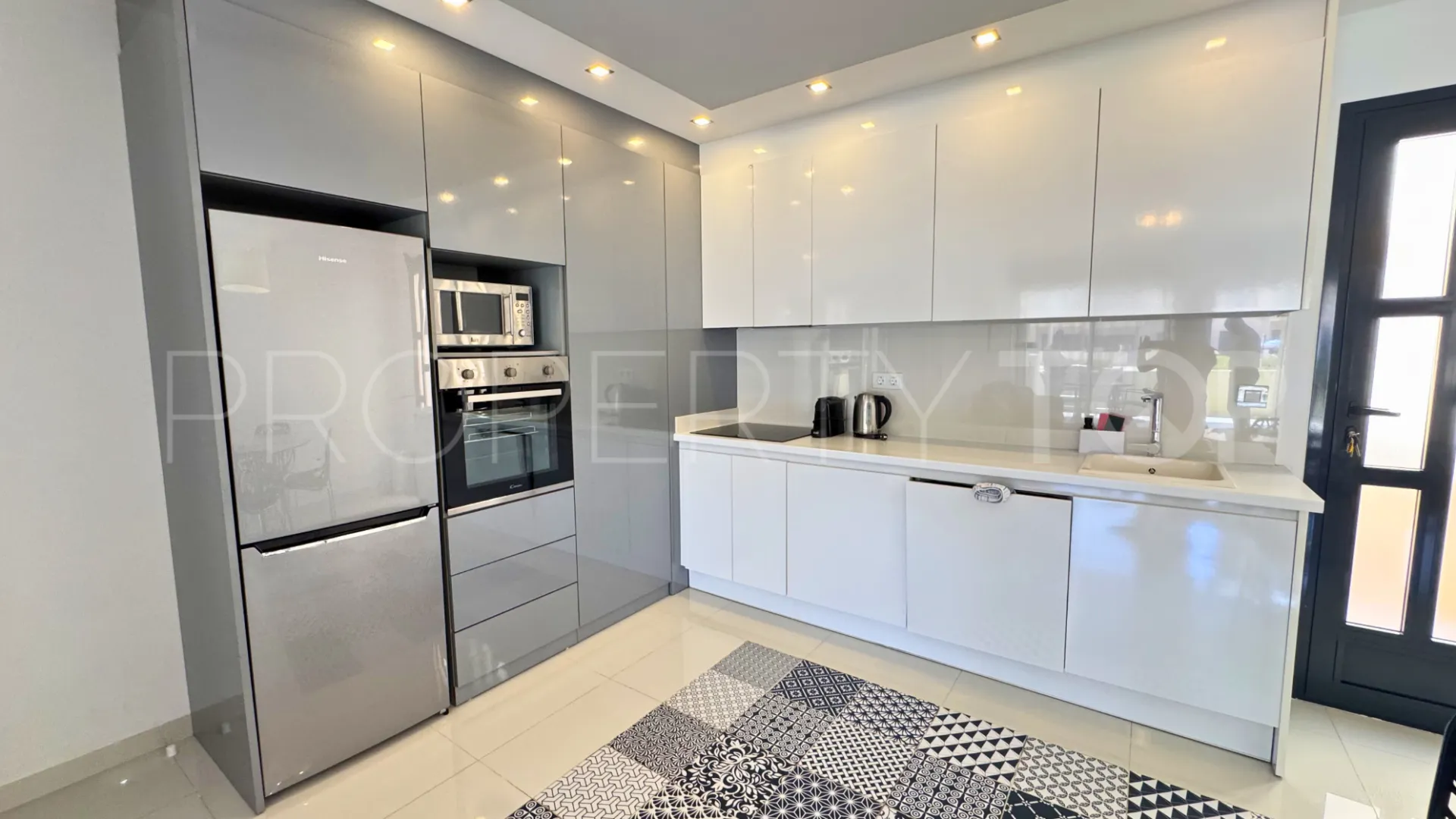 Buy apartment in Torre de la Horadada with 2 bedrooms
