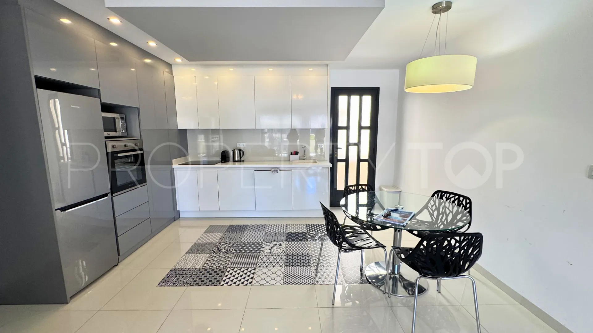 Buy apartment in Torre de la Horadada with 2 bedrooms