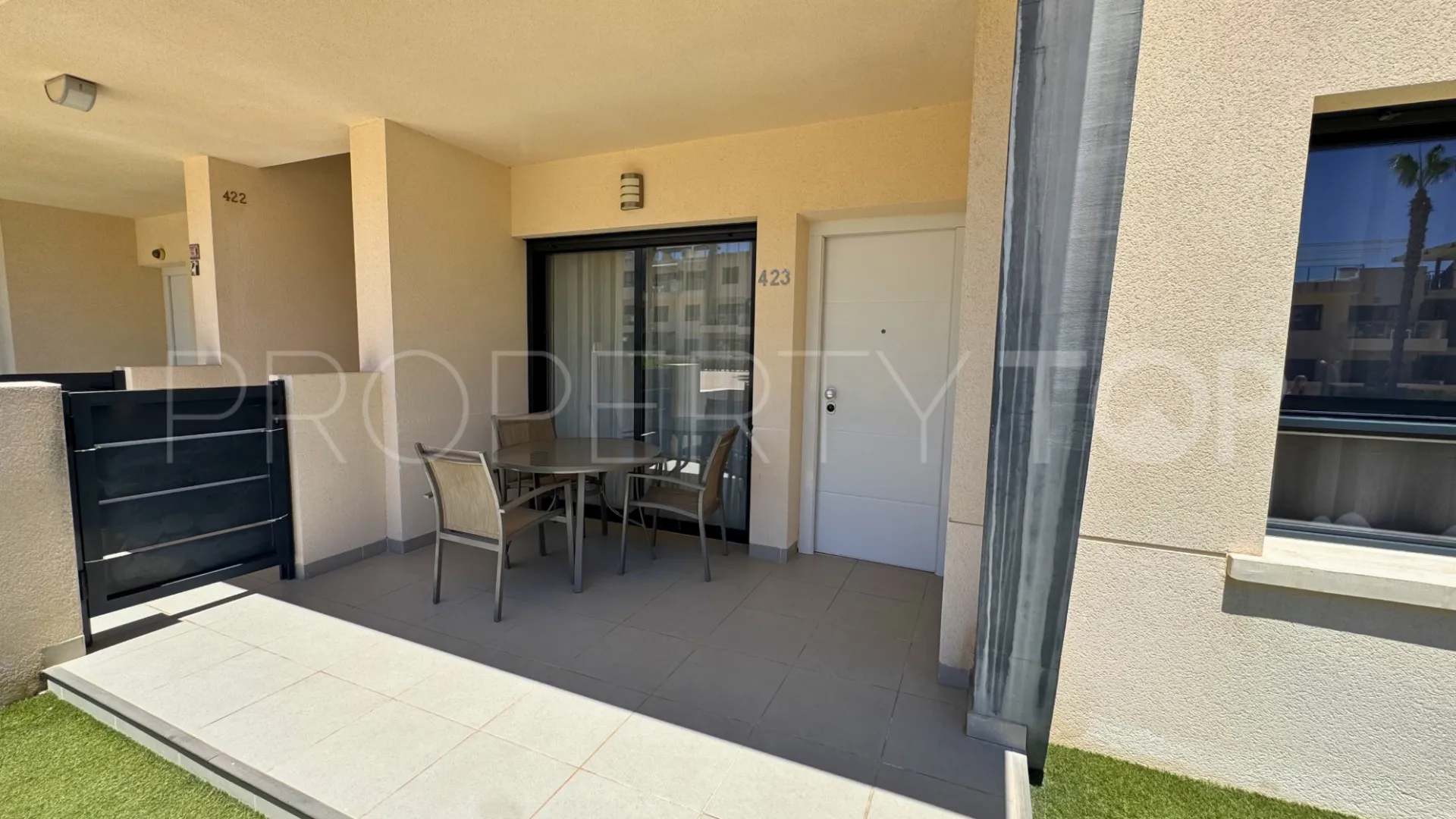 Buy apartment in Torre de la Horadada with 2 bedrooms