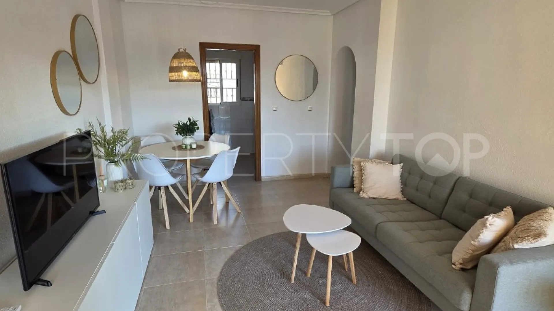 Se vende apartamento en Los Balcones con 2 dormitorios