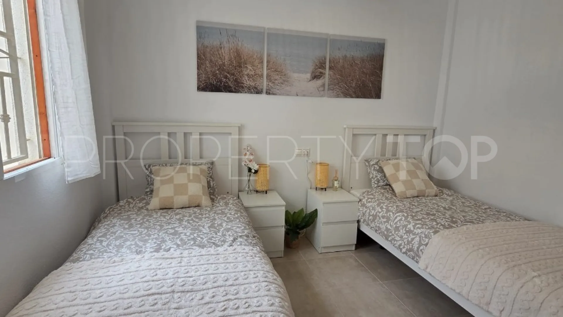 Se vende apartamento en Los Balcones con 2 dormitorios