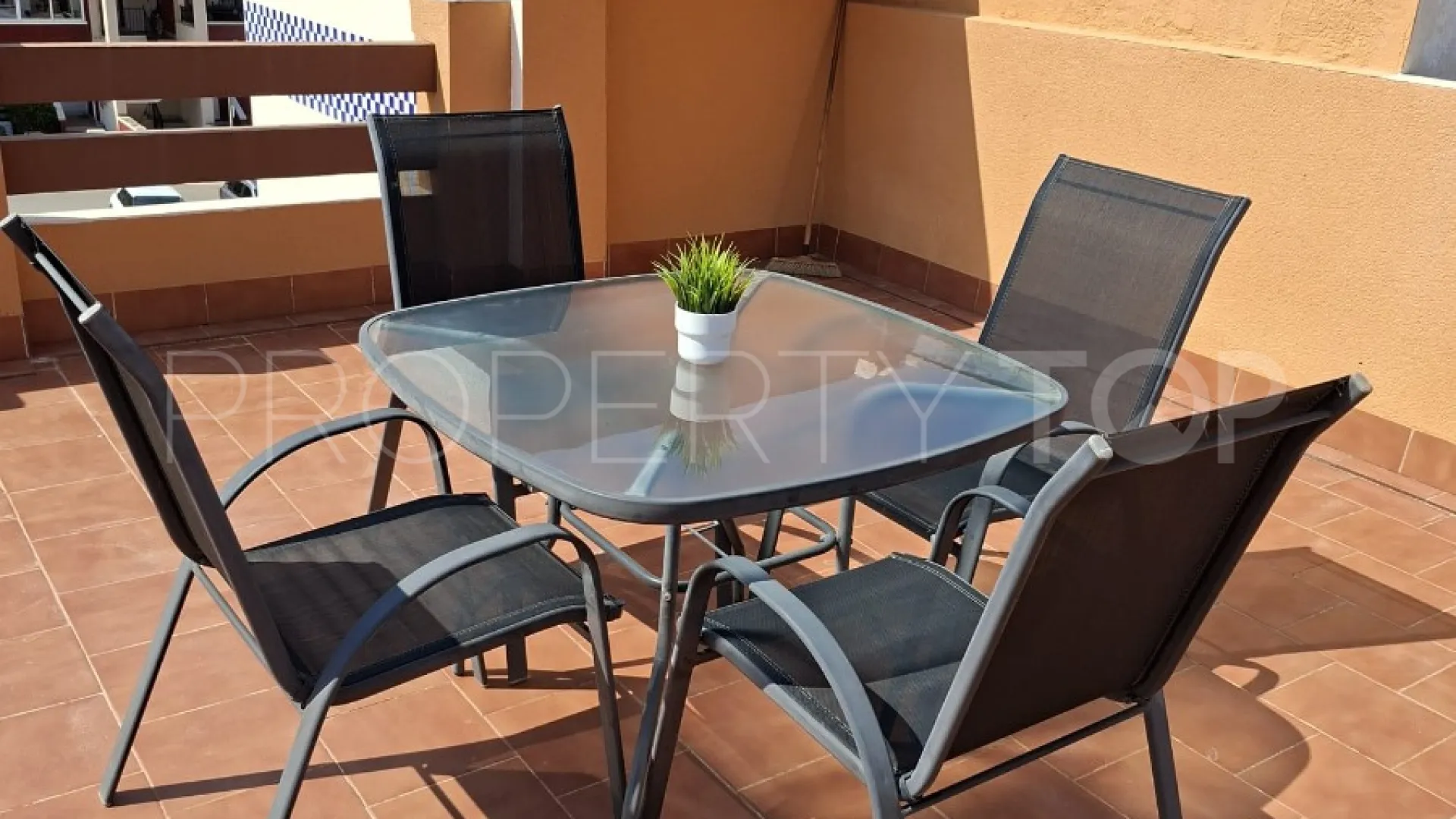 Se vende apartamento en Los Balcones con 2 dormitorios