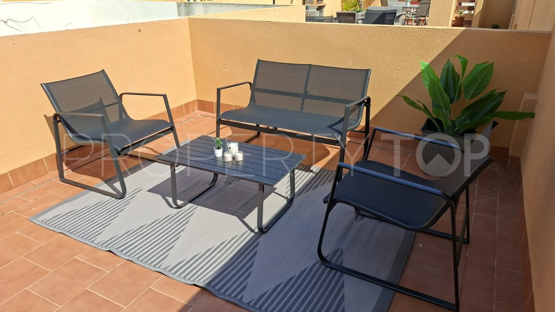 Se vende apartamento en Los Balcones con 2 dormitorios