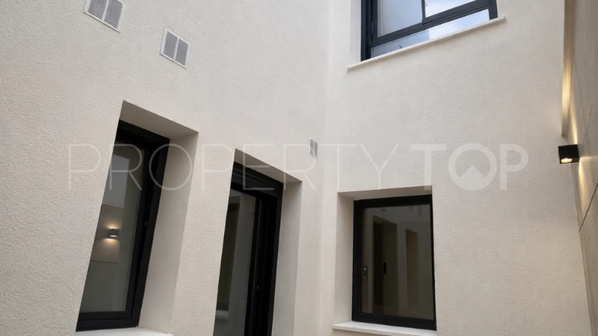 Dolores town house for sale