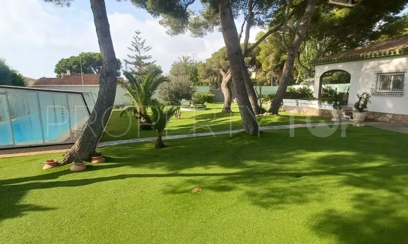 For sale villa in Villamartin with 3 bedrooms