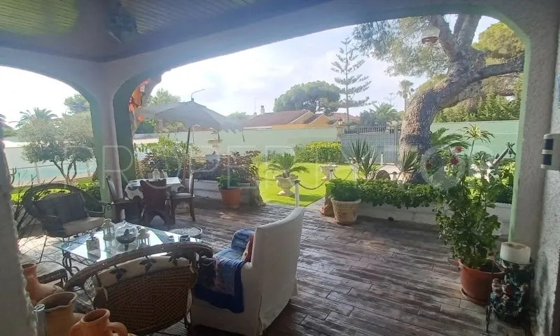 For sale villa in Villamartin with 3 bedrooms