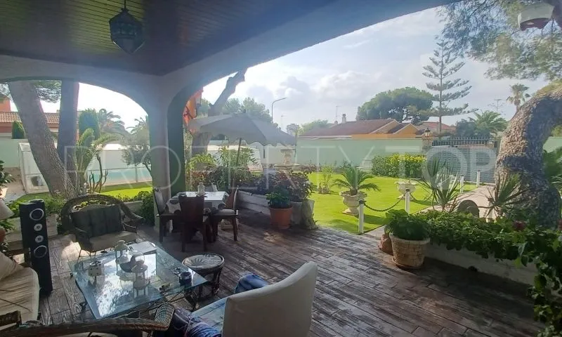 For sale villa in Villamartin with 3 bedrooms